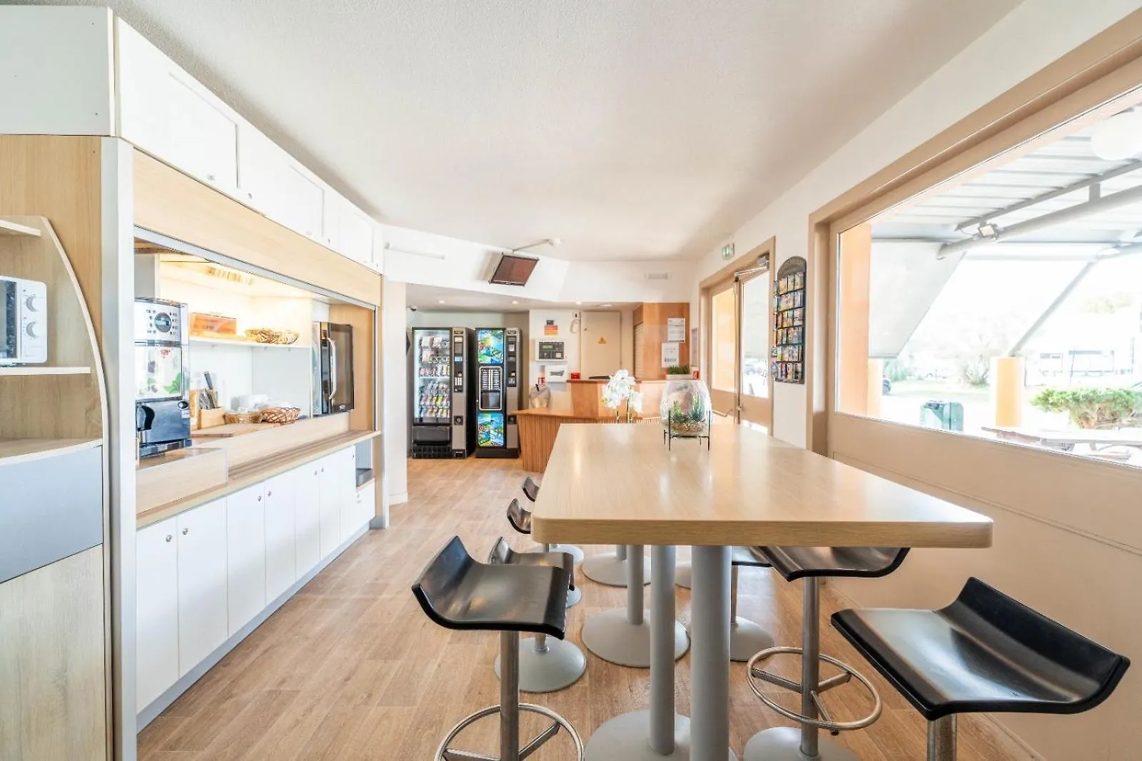 Kyriad Direct Brignoles - Provence Verte Hotel